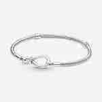 Bracciale con Chiusura a Nodo Infinito Bracciale con Chiusura a Nodo Infinito