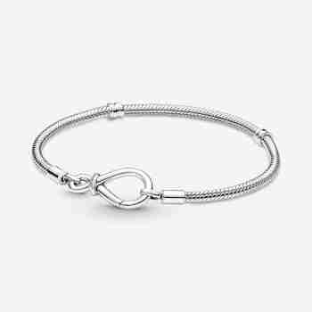 Bracciale con Chiusura a Nodo Infinito