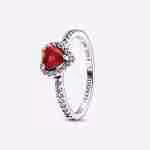 Anello Cuore in Rilievo Rosso Anello Cuore in Rilievo Rosso