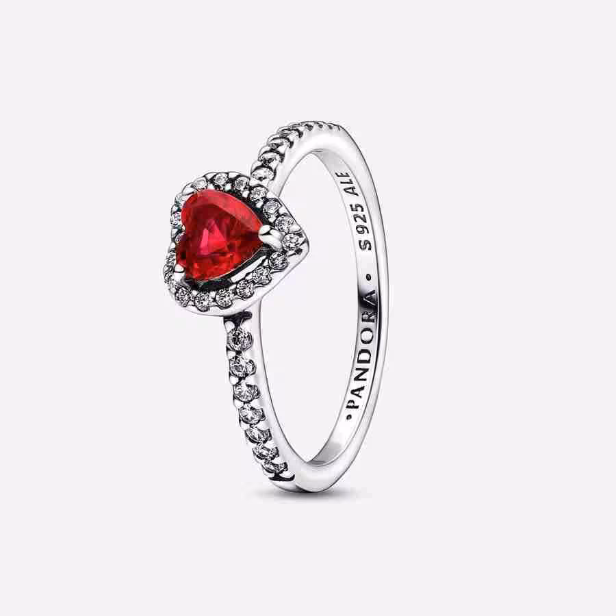 Anello Cuore in Rilievo Rosso Anello Cuore in Rilievo Rosso