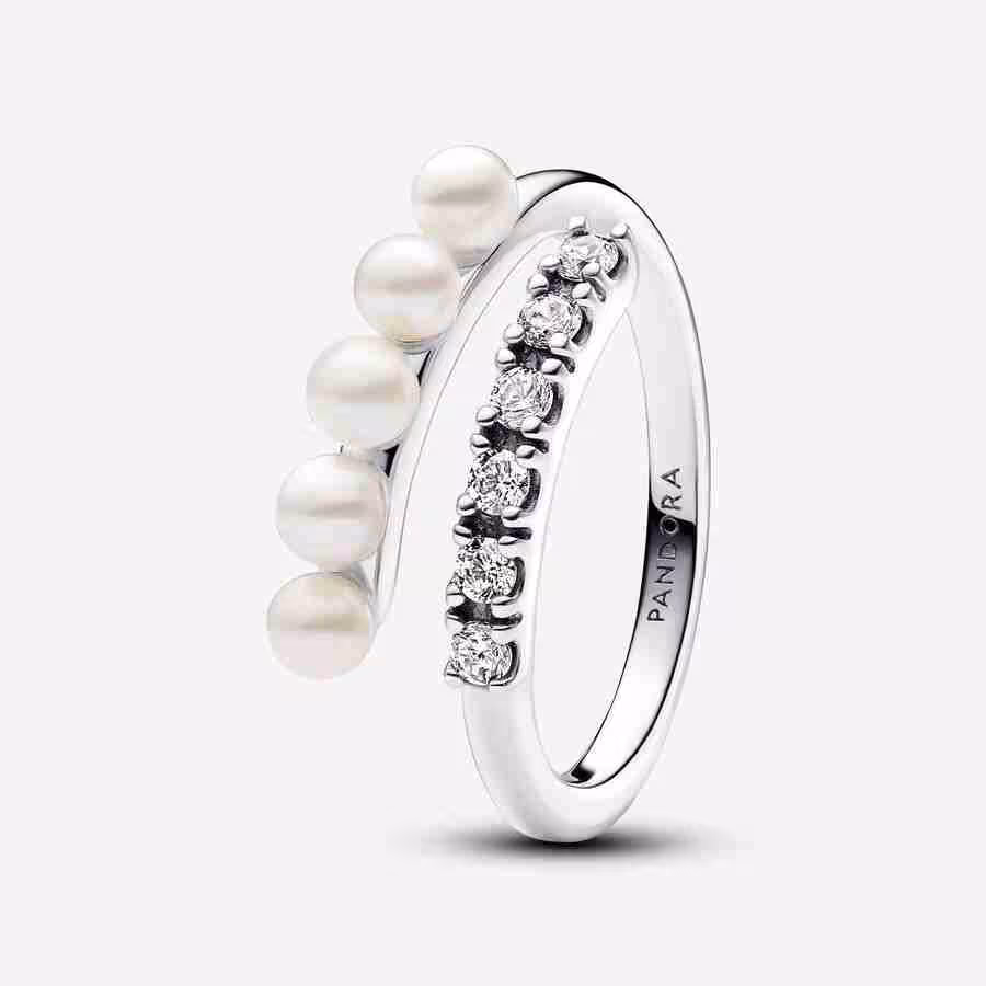 Anello Intreccio con Perle d’Acqua Dolce Coltivate e Pavè Anello Intreccio con Perle dAcqua Dolce Coltivate e Pave