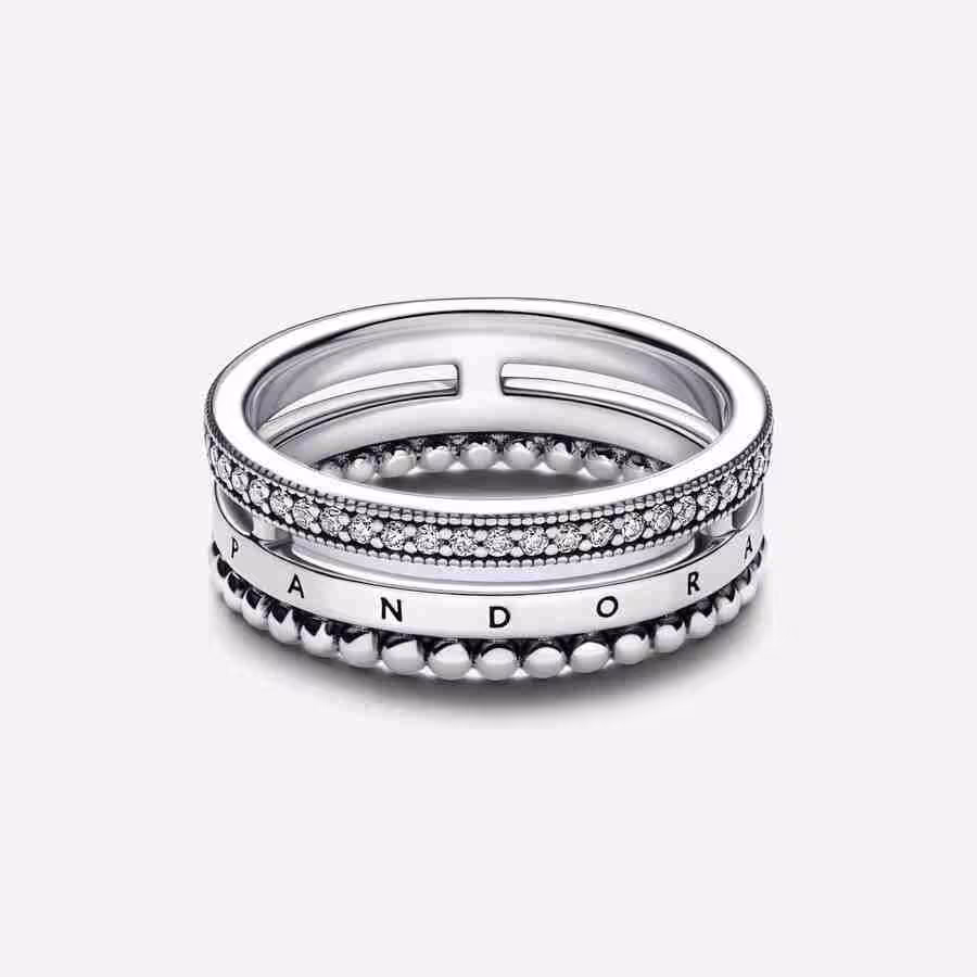 Anello Tripla Fascia con Logo, Pavé e Sfere_3