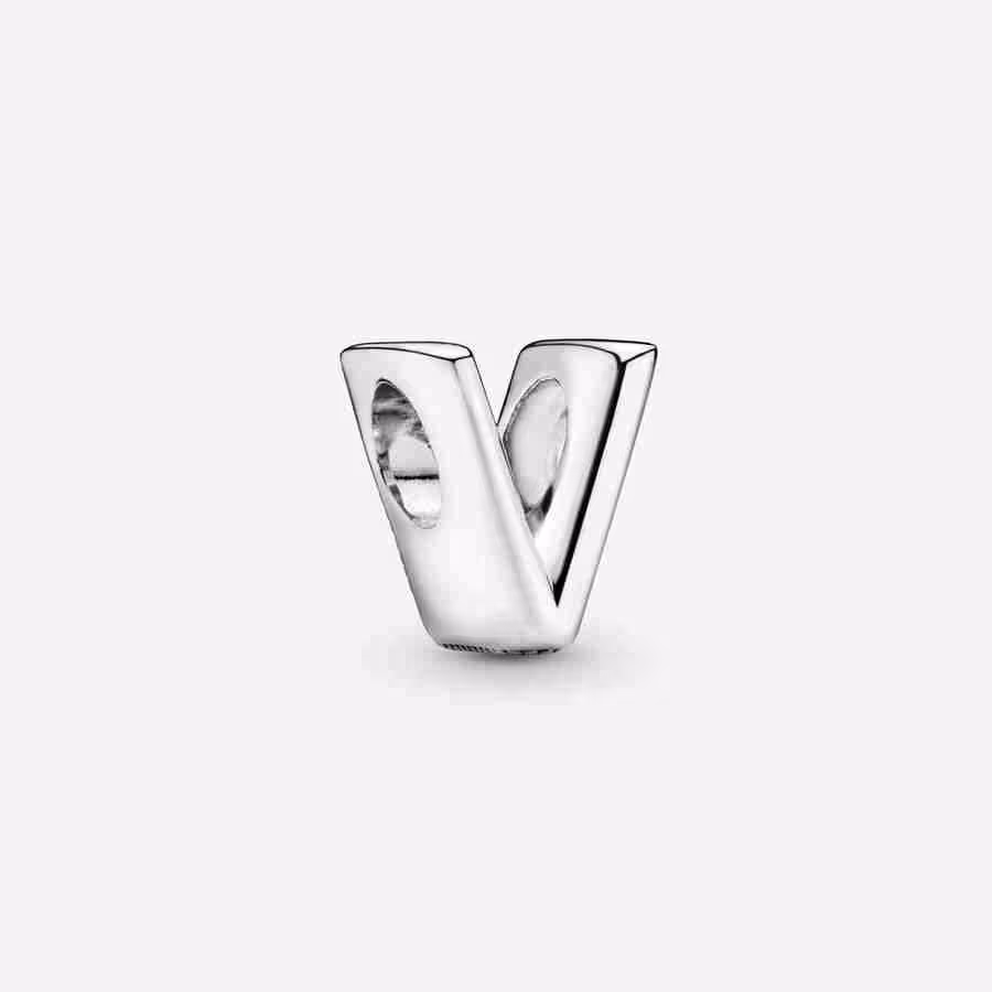 Charm Lettera V_1 (2) Charm Lettera V 1 2