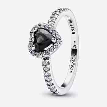 Anello Cuore in Rilievo Nero