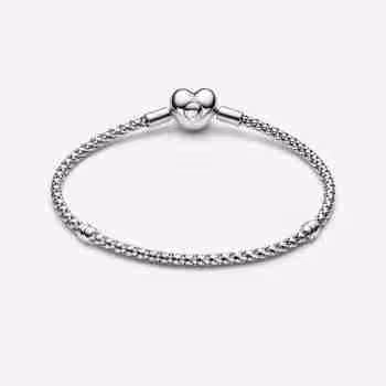 Homepage Bracciale Maglia Geometrica con Chiusura a Cuore 1 1