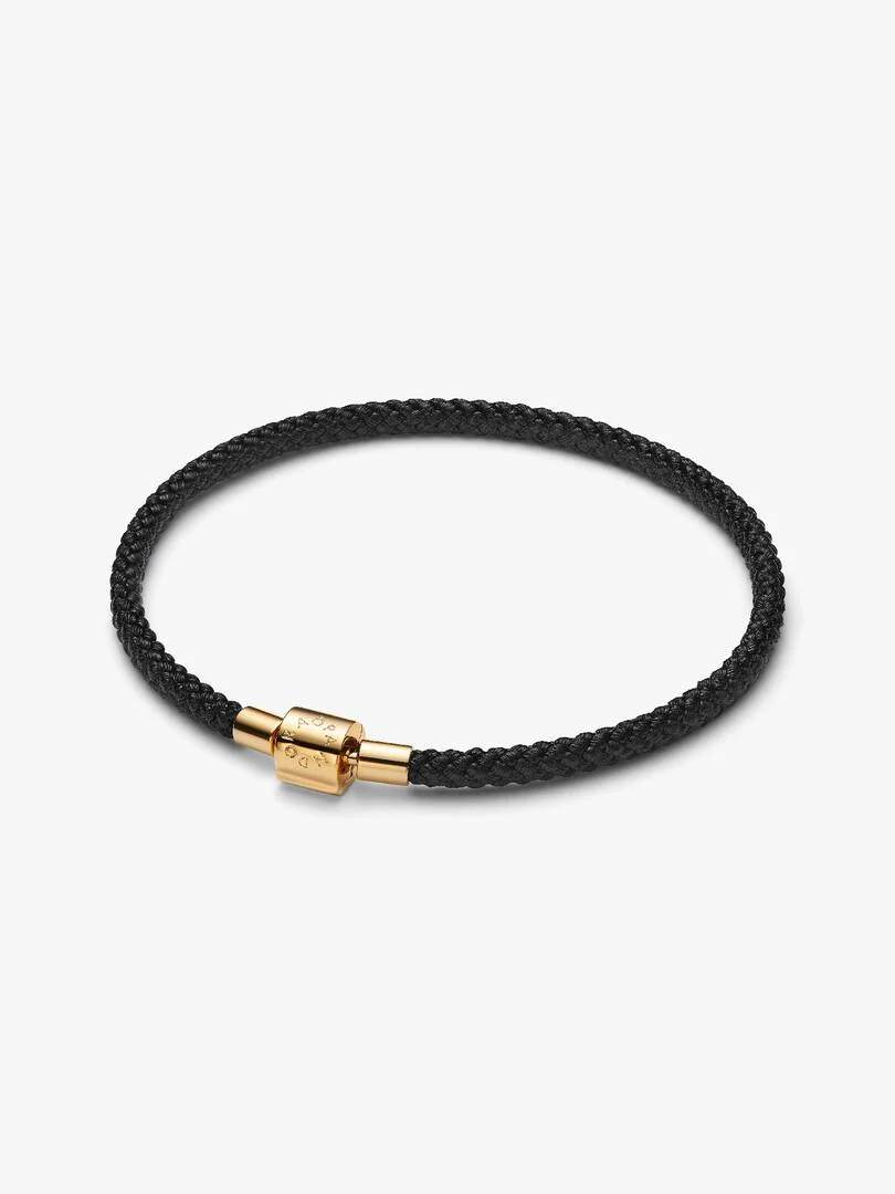 Bracciale in Corda Nera con Chiusura a Barile Bracciale in Corda Nera con Chiusura a Barile
